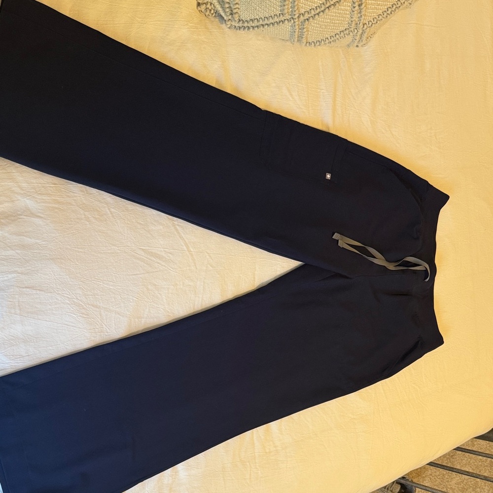 FIGS Navy High-Waisted Isabel Wide Leg Scrub Pants!